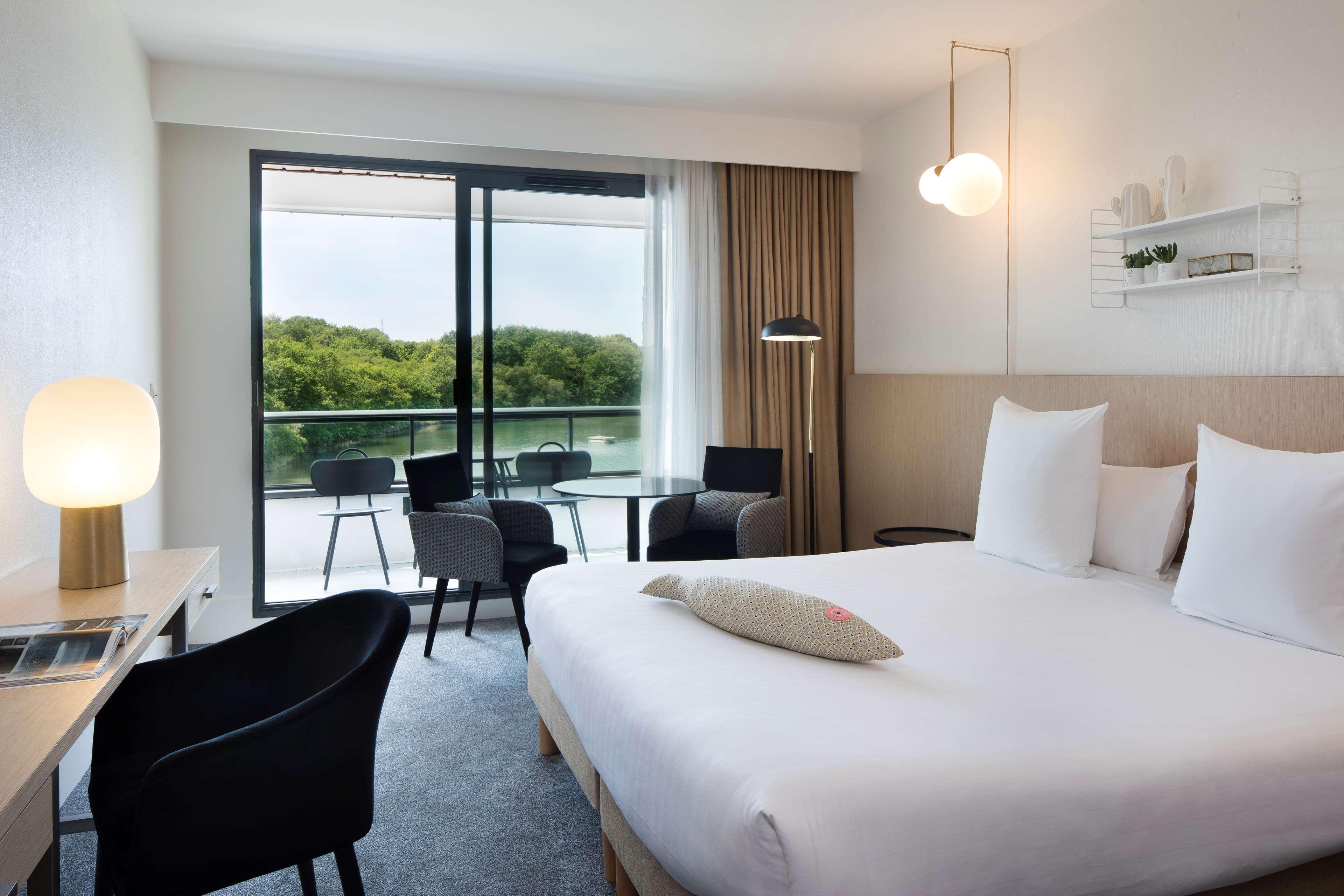 Best Western Plus Hotel Les Rives Du Ter Лармор-Плаж Екстер'єр фото