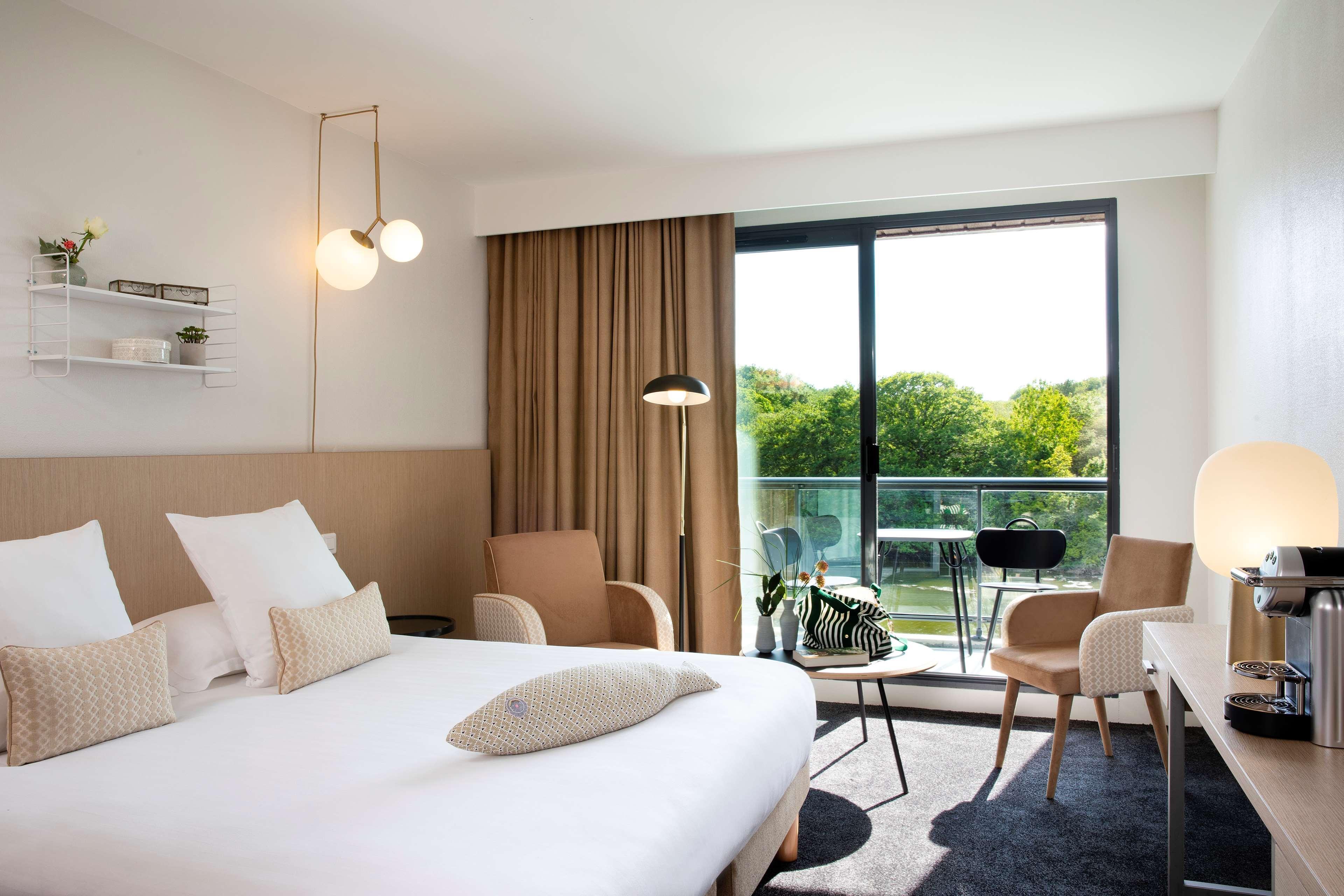 Best Western Plus Hotel Les Rives Du Ter Лармор-Плаж Екстер'єр фото