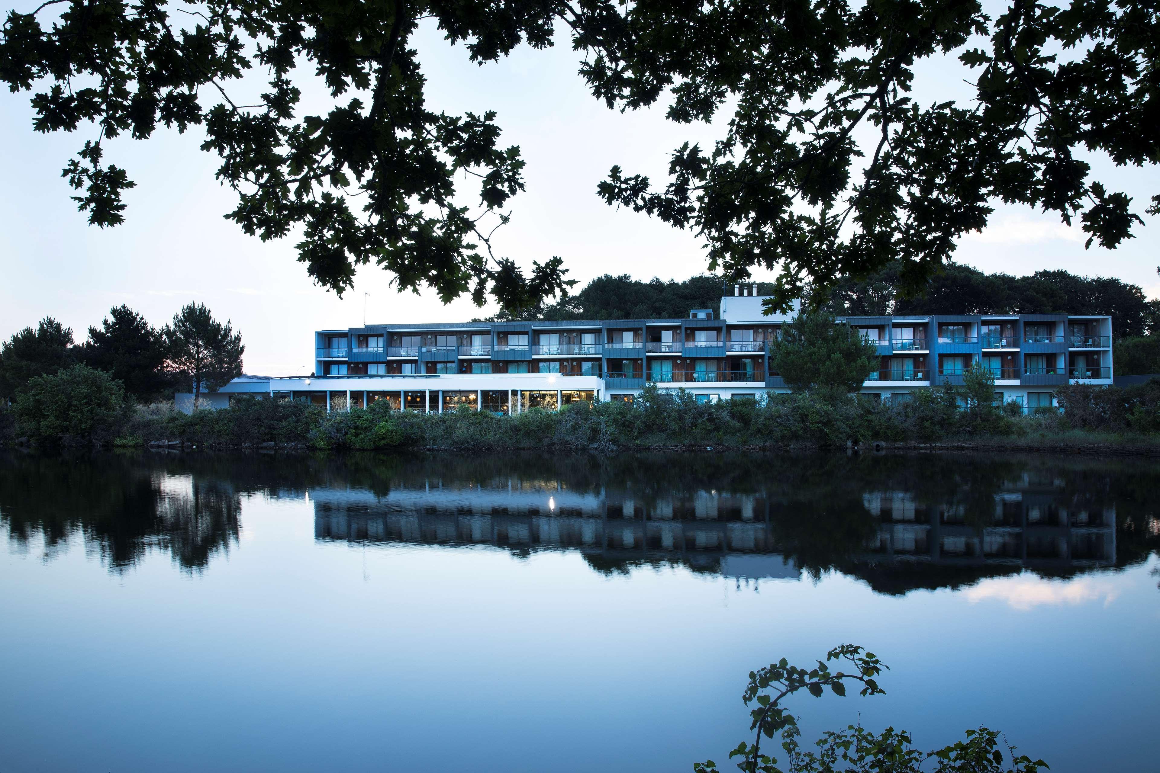 Best Western Plus Hotel Les Rives Du Ter Лармор-Плаж Екстер'єр фото