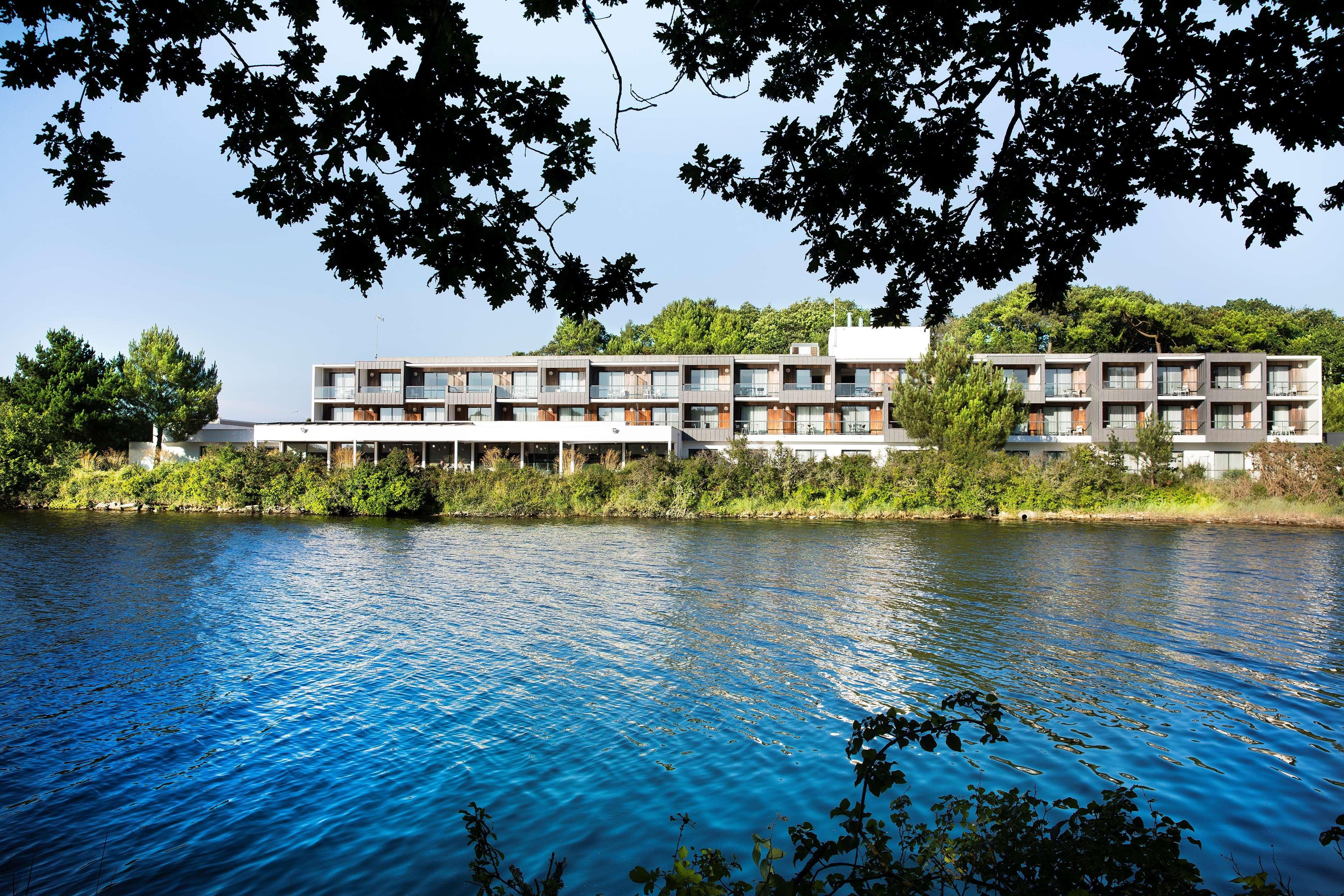 Best Western Plus Hotel Les Rives Du Ter Лармор-Плаж Екстер'єр фото