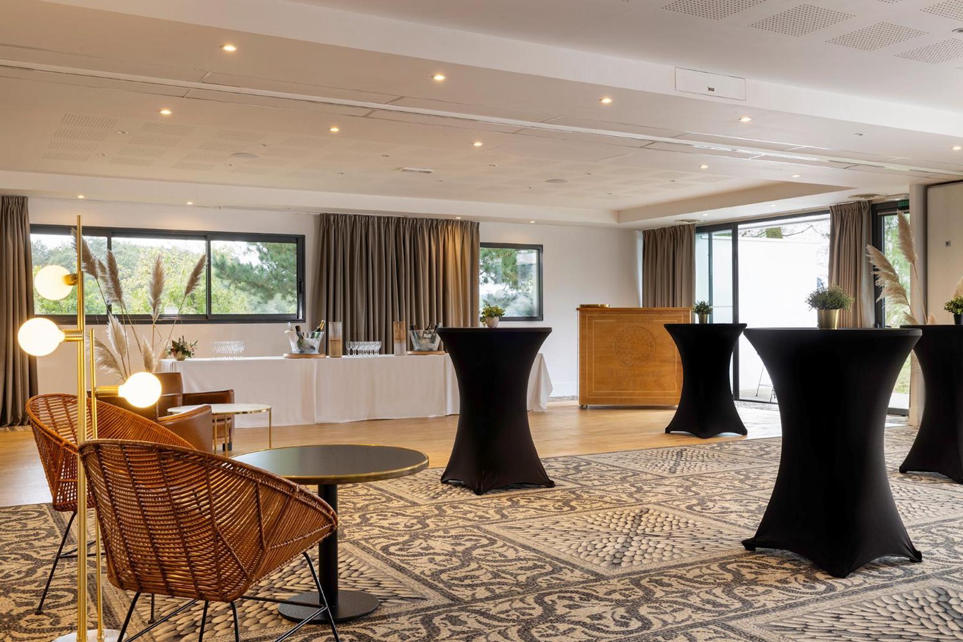 Best Western Plus Hotel Les Rives Du Ter Лармор-Плаж Екстер'єр фото